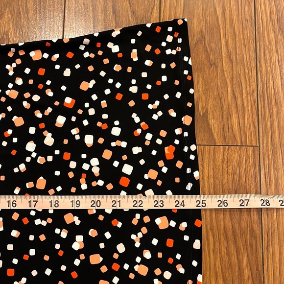 Nine West Cold Shoulder Black Pattern Short Sleeve Blouse - Picture 9 of 12